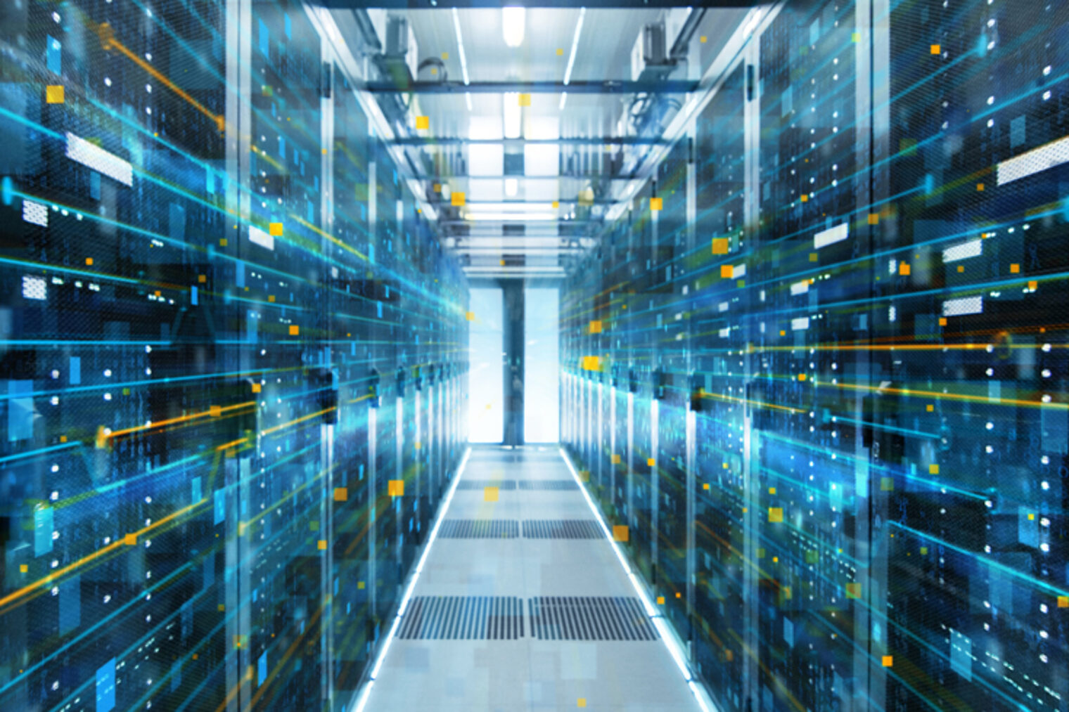 IT-Sicherheit IT-Sicherheit, dargestellt in einem Serverraum mit blauen und orangen lasern die nach vorne gehen