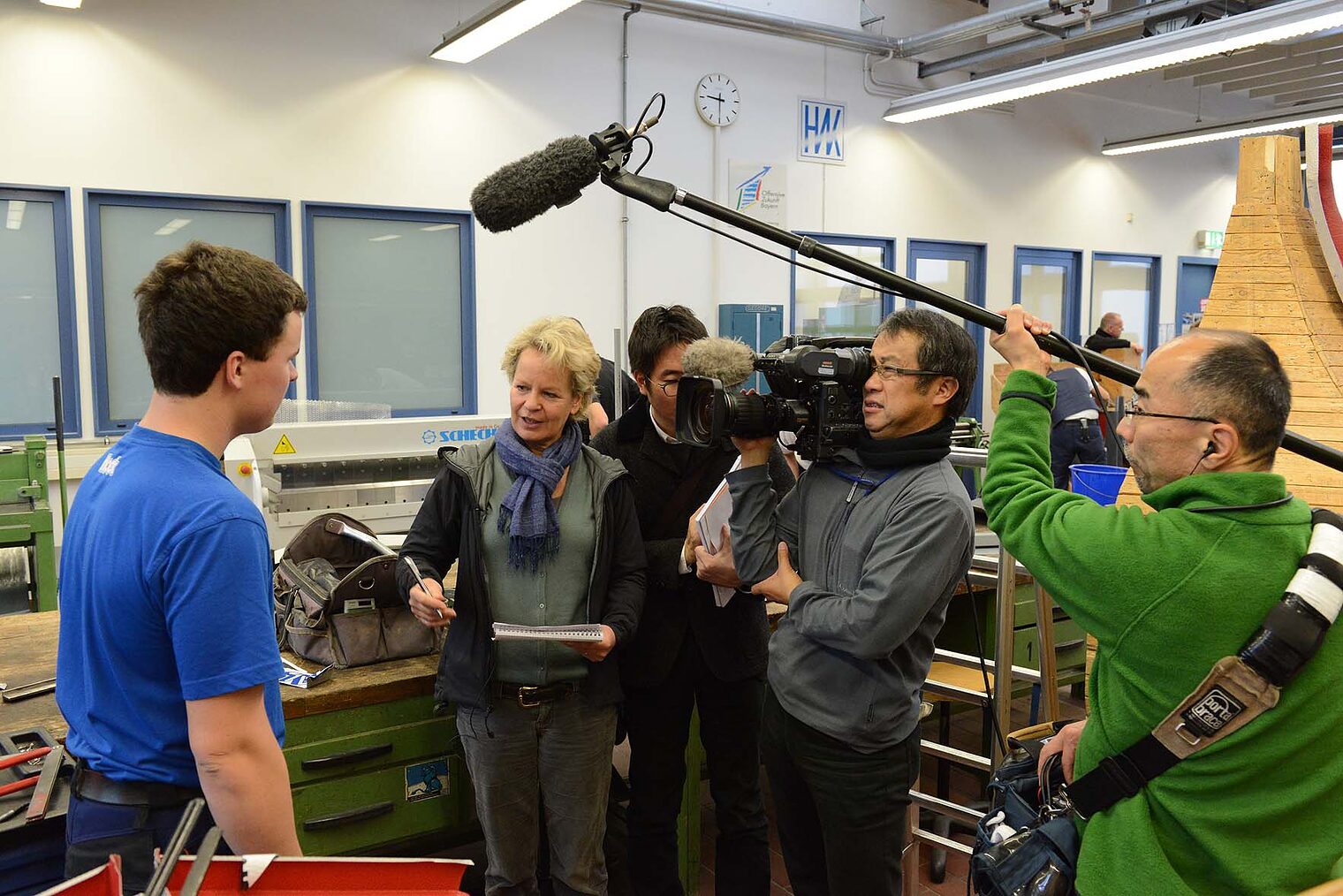 NHK -Japanischer Fernsehsender- besucht Spengler-Meisterschule Würzburg 13